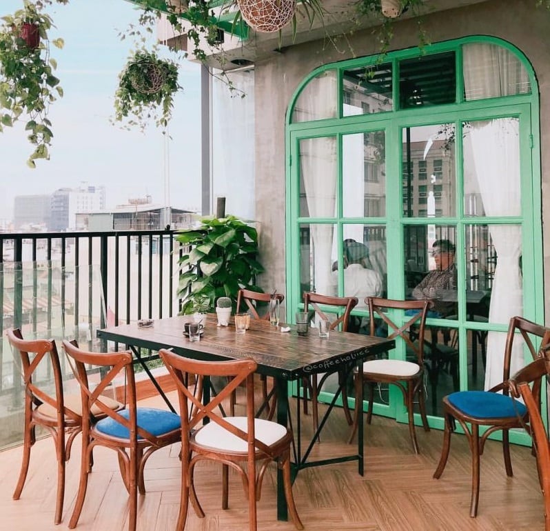 Hồ Tây có quán cafe nào đẹp?